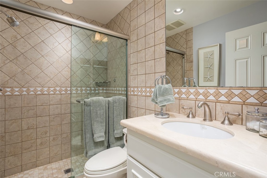 Lido Building (#621) (L621) - Residential Lease