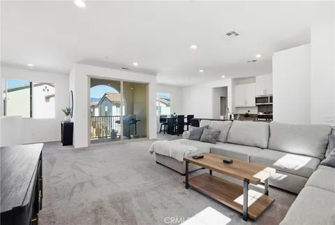 16651 Snowdrop Ln Unit 1, Fontana, CA 92336 - MLS#: TR26047191