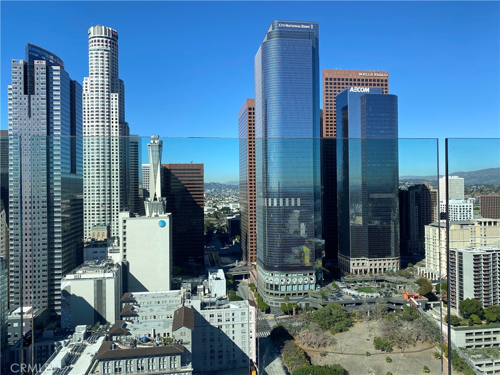 Superb downtown L.A. trendy luxury high-rise condo. Built in 2020, this modern building offers panoramic views of DTLA. Center located, walking distance to L.A's finest destinations: Grand Central Market, many museums, Bunker hills, Angel's flight are just around the corner &right under your eyes. Easy access to Freeway Metro. Building offers luxury amenities like club house , business center, pool , spa, gym and roof top lounge . Come & Experience the unique life-style city of Angles has to offer.