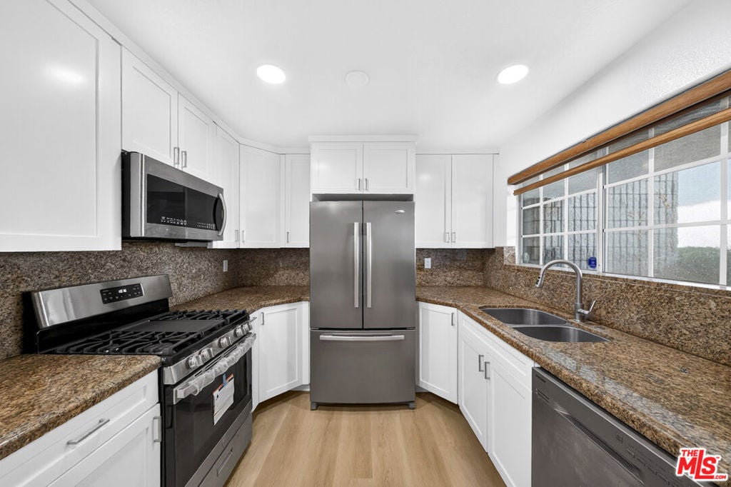 538 Glenwood Road 1, Glendale CA 91202