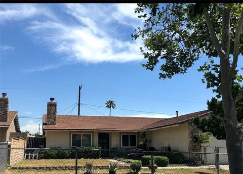 Photo of 9765 Sycamore Ave, Fontana, CA 92335 (MLS # IG26083419)