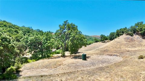 Photo of 74921 Copperhead Road, Bradley, CA 93426 (MLS # NS25060112)