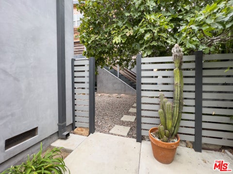 Photo of 653 SUNSET Avenue #B, Venice, CA 90291 (MLS # 26104974)