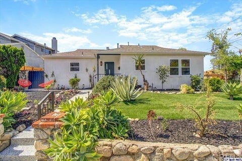 Photo of 10811 Floralita Avenue, Sunland, CA 91040 (MLS # GD26196194)