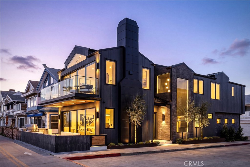 218 E Oceanfront