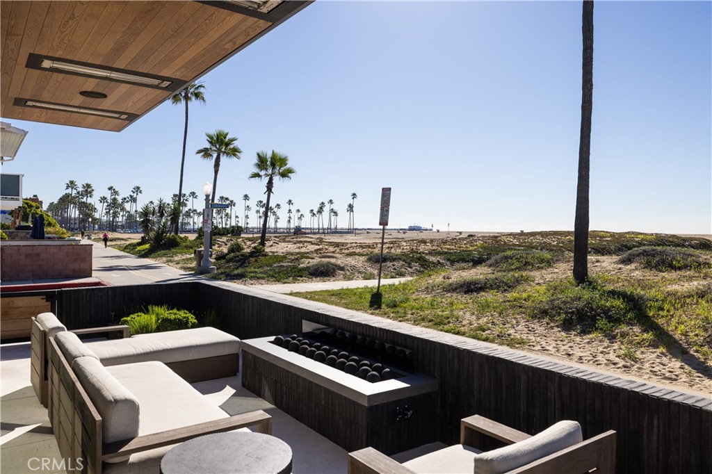 218 E Oceanfront