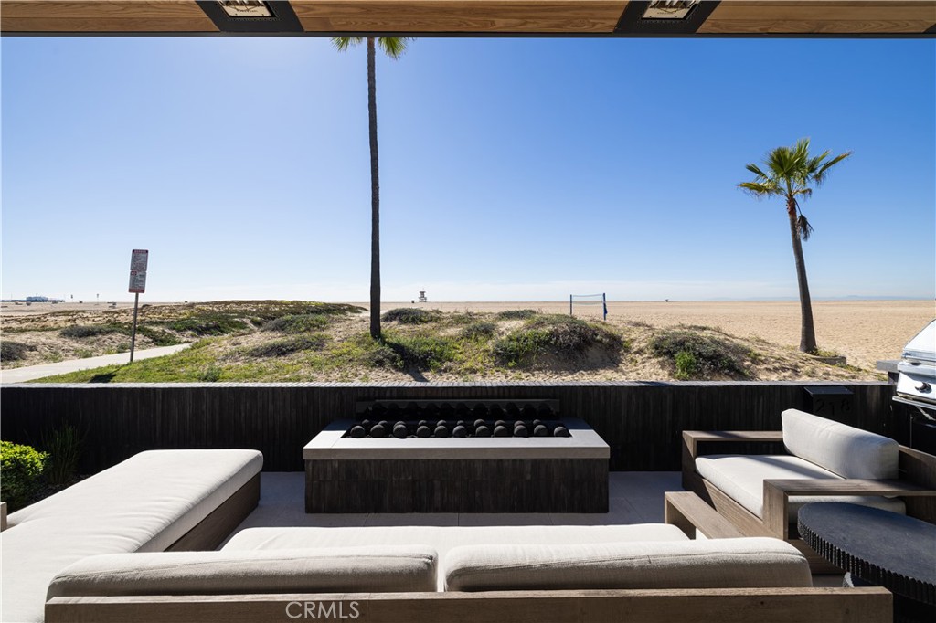 218 E Oceanfront