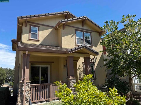 Photo of 64 Persimmon Walk, Orinda, CA 94563 (MLS # 41146604)