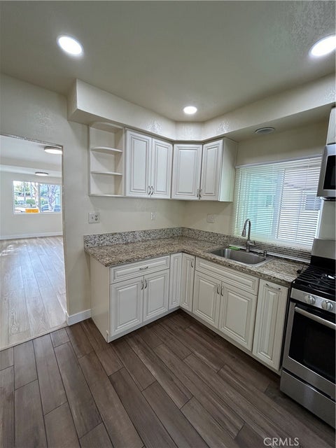 Photo of 2033 W Burnett Street, Long Beach, CA 90810 (MLS # PW26089090)