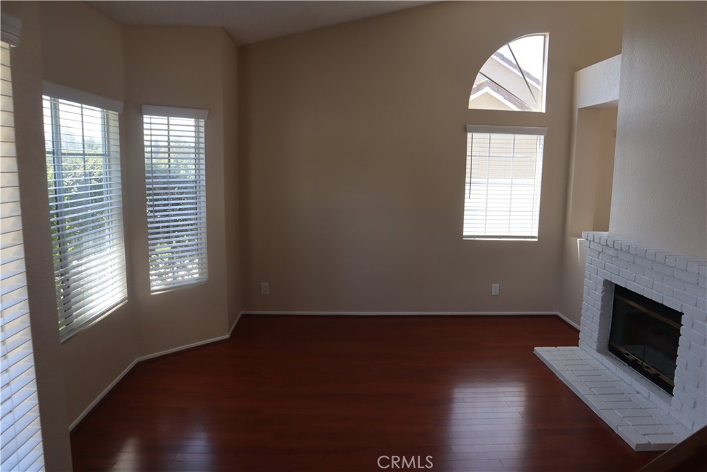 42015 Roanoake Street