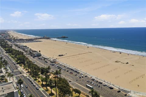 Photo of 101 California AVE #1104, Santa Monica, CA 90403 (MLS # DW26150042)