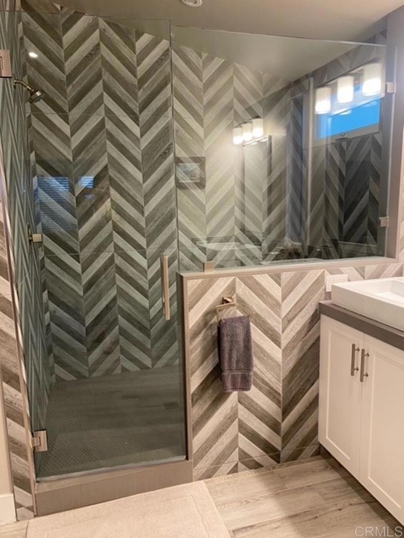 250 Avenida Monterey