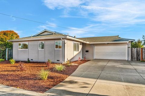Photo of 6742 Cabernet Avenue, Newark, CA 94560 (MLS # ML82027956)