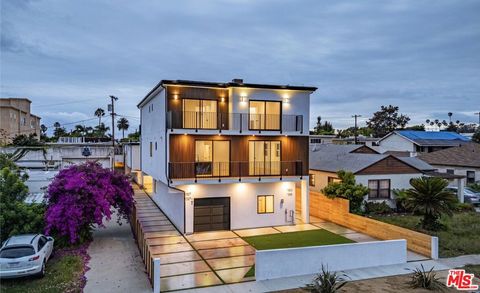 Photo of 1525 S Carmelina Avenue #1527 1/2, Los Angeles, CA 90025 (MLS # 26810157)