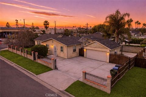 Photo of 5111 Arlington Avenue, Riverside, CA 92504 (MLS # IV26016897)