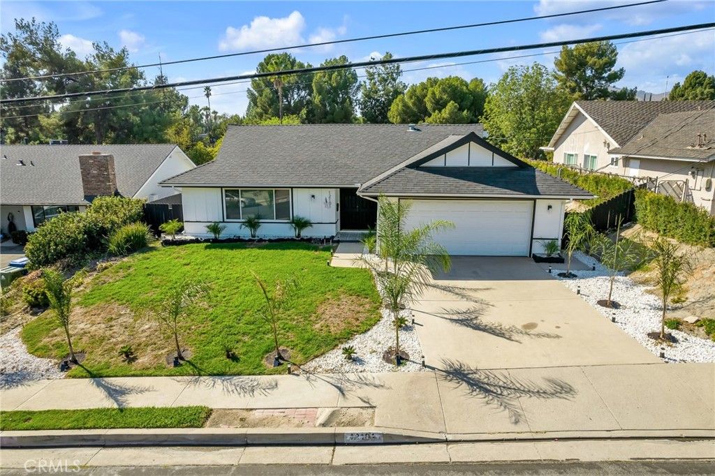 Photo of 12101 Gerald Avenue, Granada Hills, CA 91344 (MLS # GD25241171)