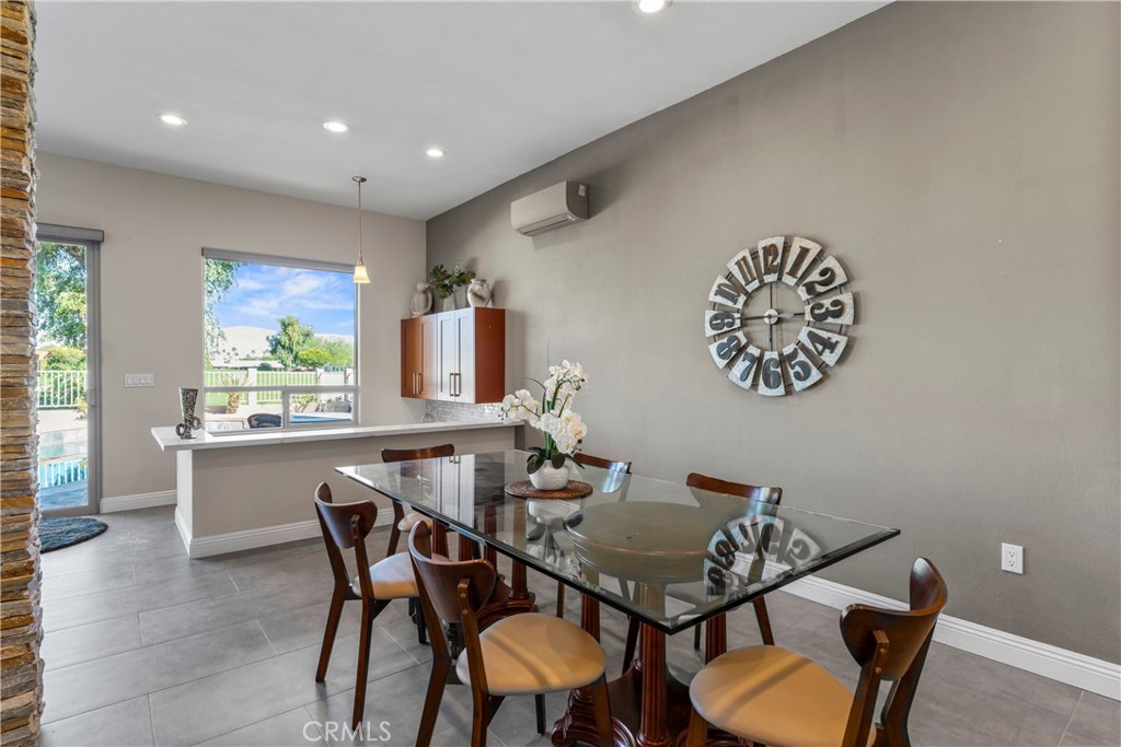 Palm Desert Country Club (32417) - Residential