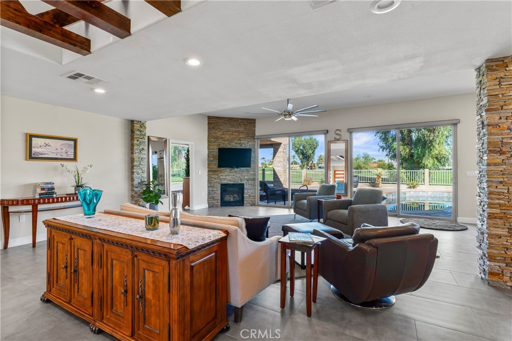 Palm Desert Country Club (32417) - Residential
