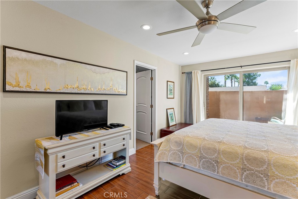 Palm Desert Country Club (32417) - Residential