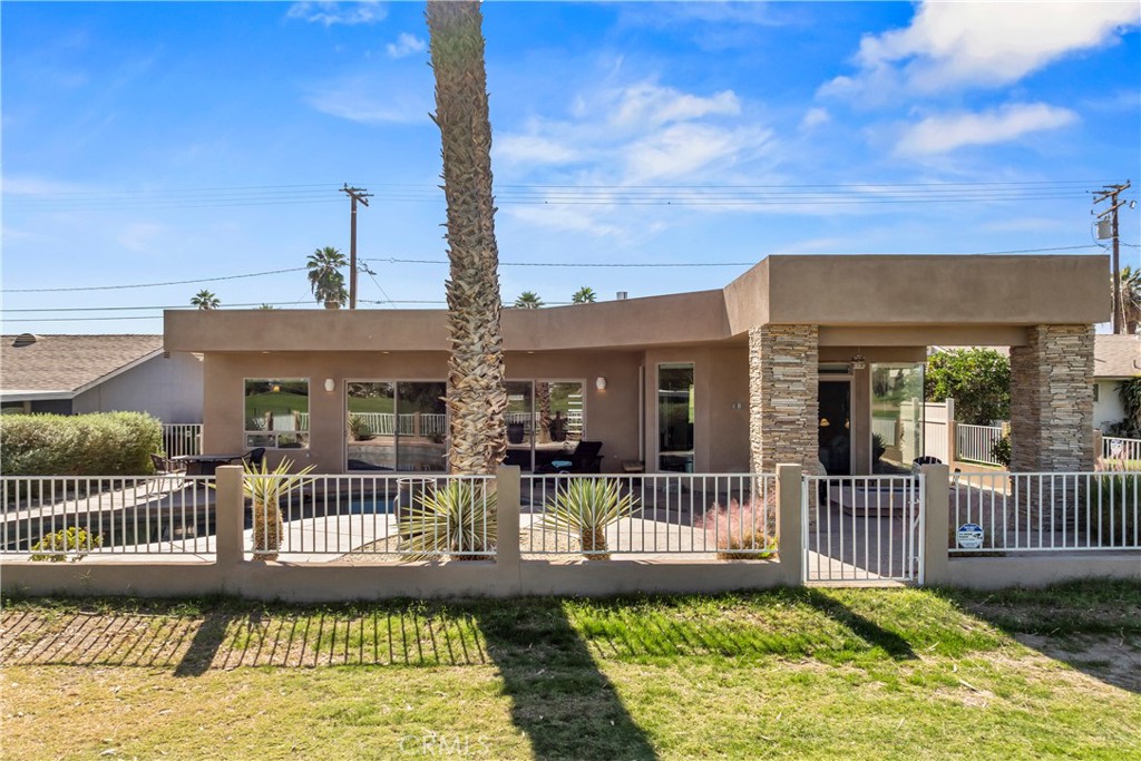 Palm Desert Country Club (32417) - Residential