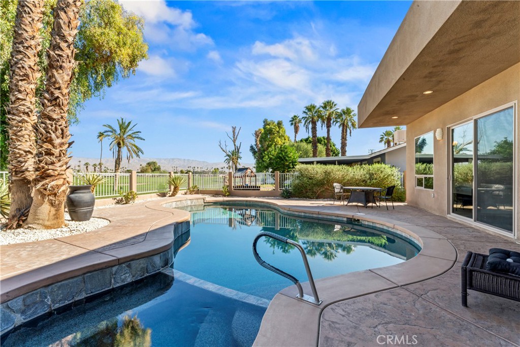 Palm Desert Country Club (32417) - Residential