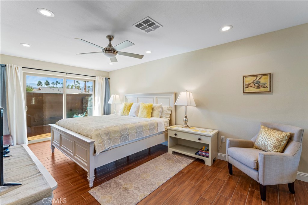 Palm Desert Country Club (32417) - Residential