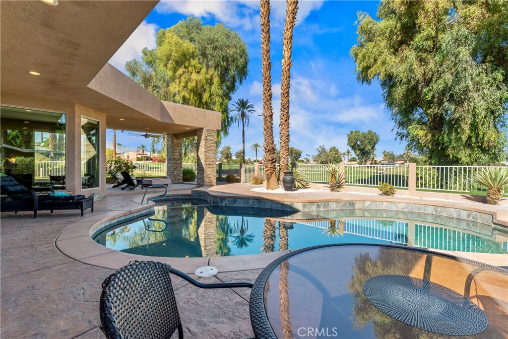 Palm Desert Country Club (32417) - Residential