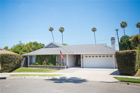 Photo of 3131 Lincoln Way, Costa Mesa, CA 92626 (MLS # PW25148849)