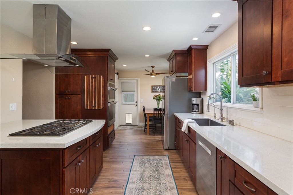 3131 Lincoln Way