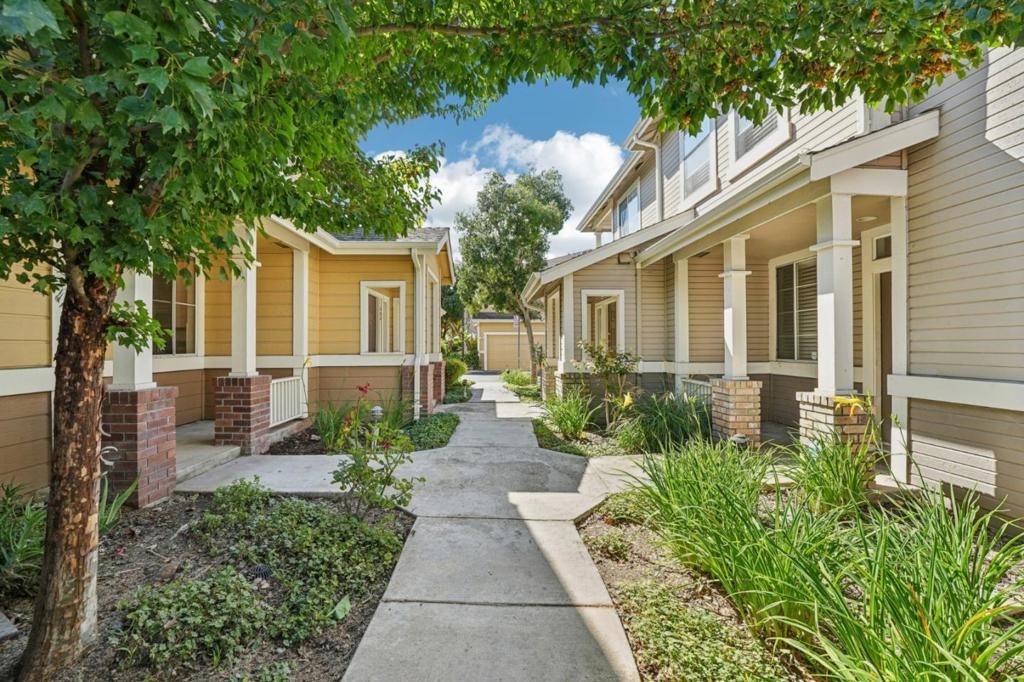 Photo of 337 Ballymore Circle, San Jose, CA 95136 (MLS # ML82024661)