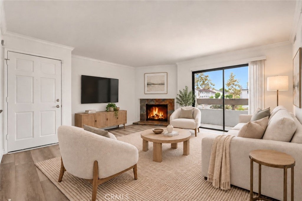 19620 Sherman Way Unit 1 WAY, Reseda CA 91335