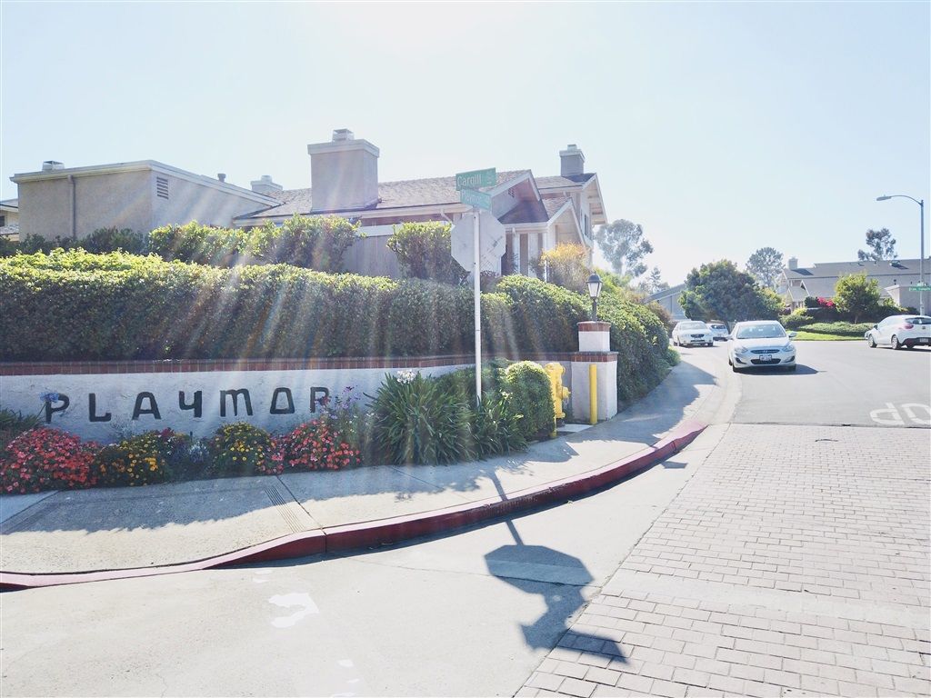 listing image 130721602459577702408