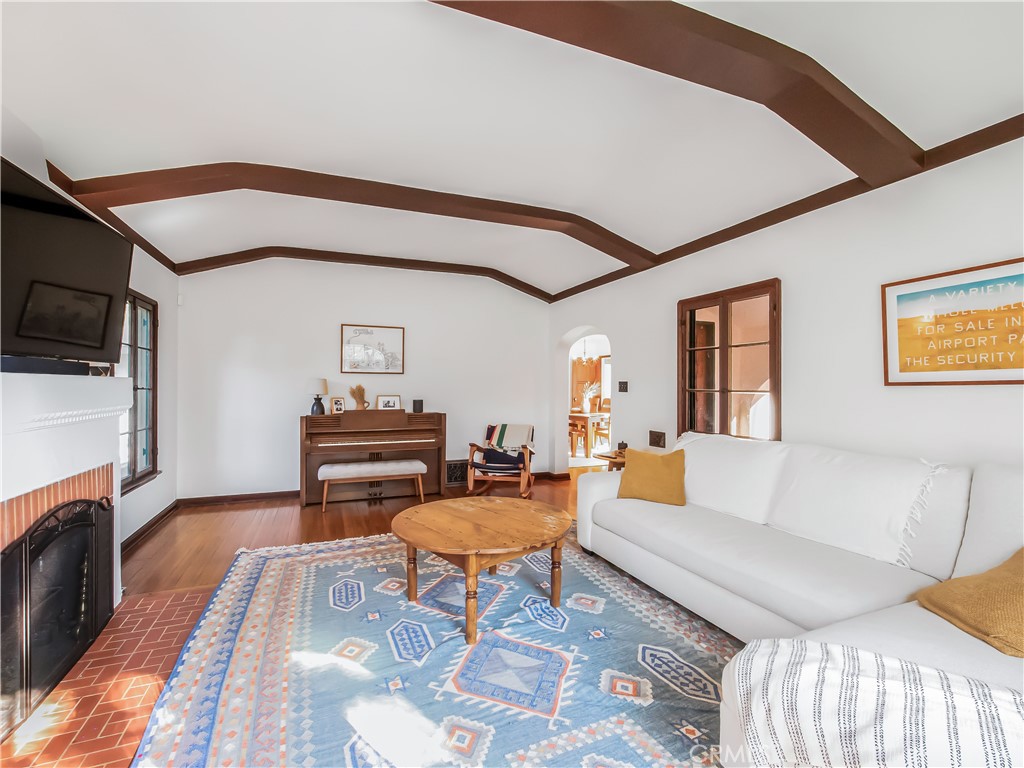 Bixby Knolls (BK) - Residential