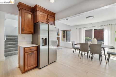 Tiny photo for 2407 Twinflower Ct CT, Martinez, CA 94553 (MLS # 41142206)