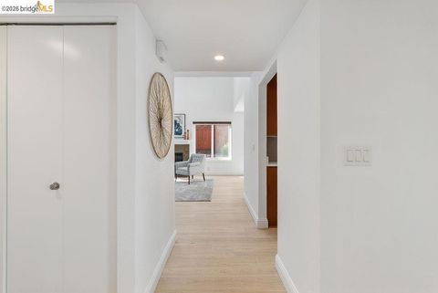 Tiny photo for 2407 Twinflower Ct CT, Martinez, CA 94553 (MLS # 41142206)