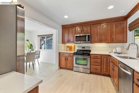 Tiny photo for 2407 Twinflower Ct CT, Martinez, CA 94553 (MLS # 41142206)