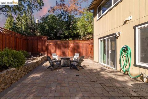 Tiny photo for 2407 Twinflower Ct CT, Martinez, CA 94553 (MLS # 41142206)