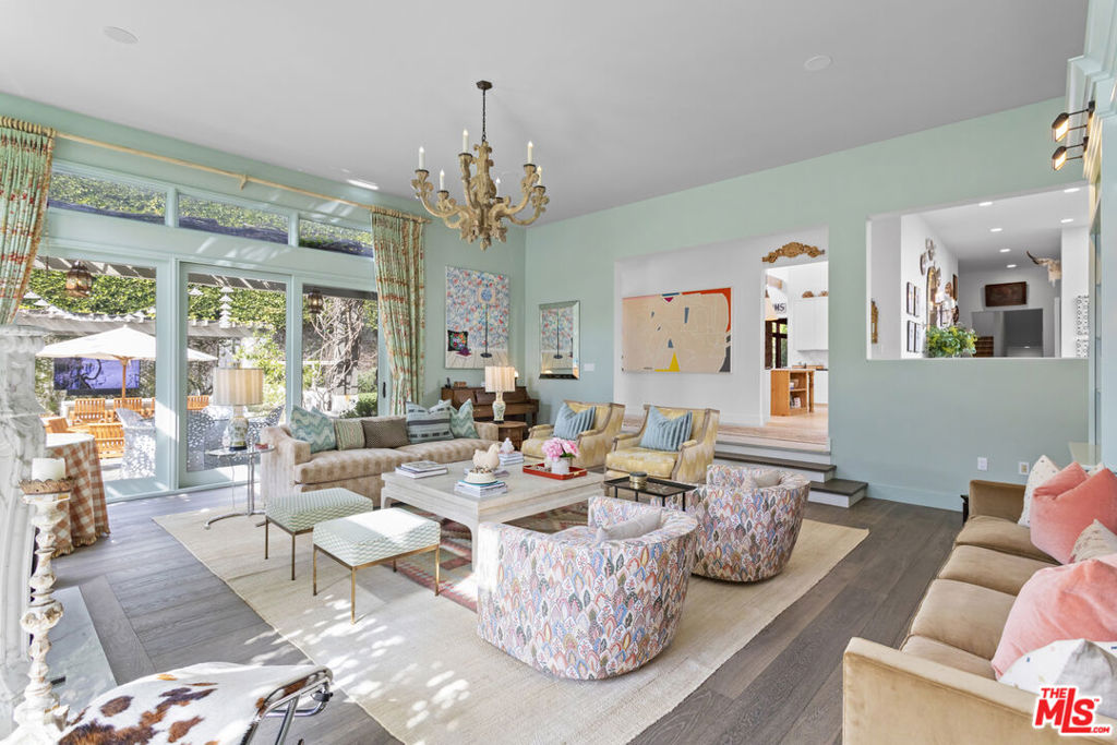 551 Amalfi Drive