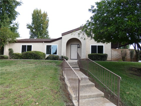 Photo of 1052 Ardmore CIR, Redlands, CA 92374 (MLS # IG26234592)