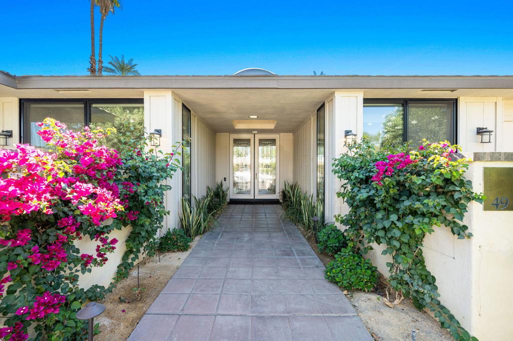 49 Columbia Drive