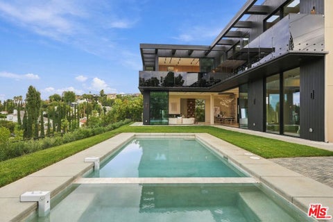 Photo of 3801 Vista Linda Drive, Encino, CA 91316 (MLS # 26101861)