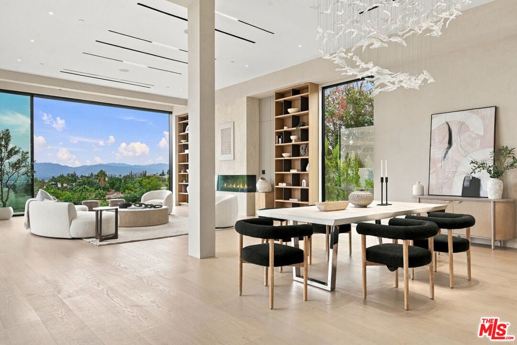 3801 Vista Linda Drive