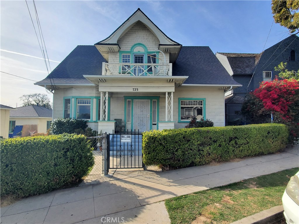 Properties 1 717 -723 E Kensington Road