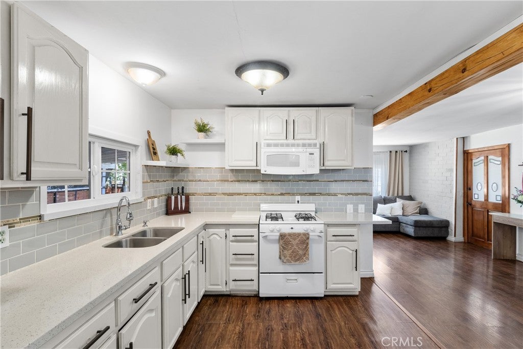 1258 W Rosamond 76