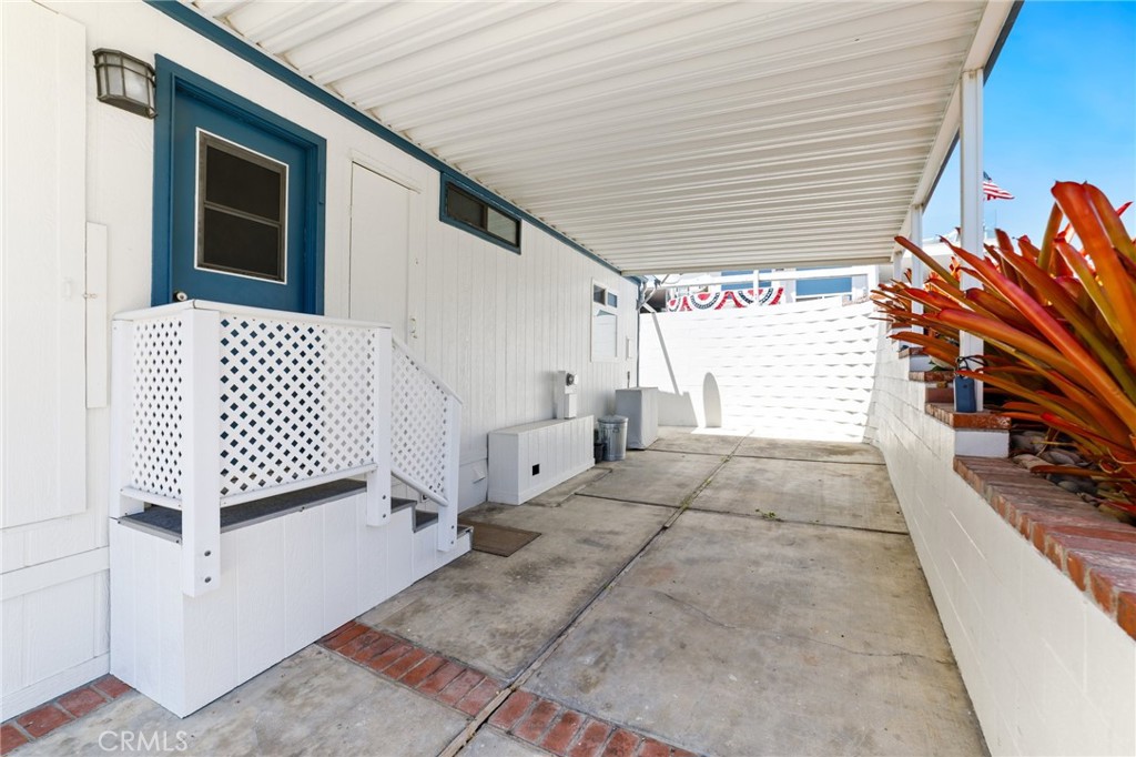 401 Ebb Tide Drive 401