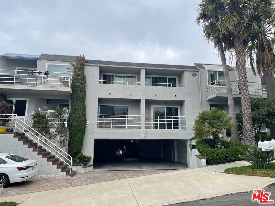 This unique home is near the upper Alcazar area and features 2 bedrooms and 2 1/2 baths. Also, this condo has amazing views and beautiful scenery. It is very close to the Beach and Harbor and downtown Dana Point. Excellent location. Easy access to freeways. This is a charming place to call home. Come and show.