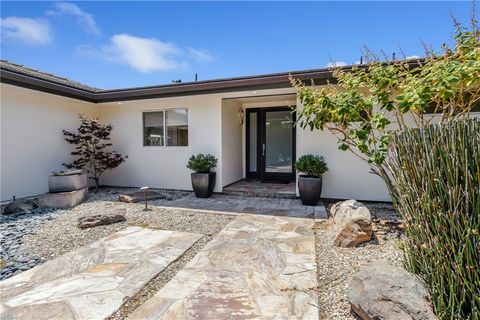 Photo of 2897 Chateau Way, Laguna Beach, CA 92651 (MLS # LG25101139) Photo of 2897 Chateau Way, Laguna Beach, CA 92651 (MLS # LG25101139)