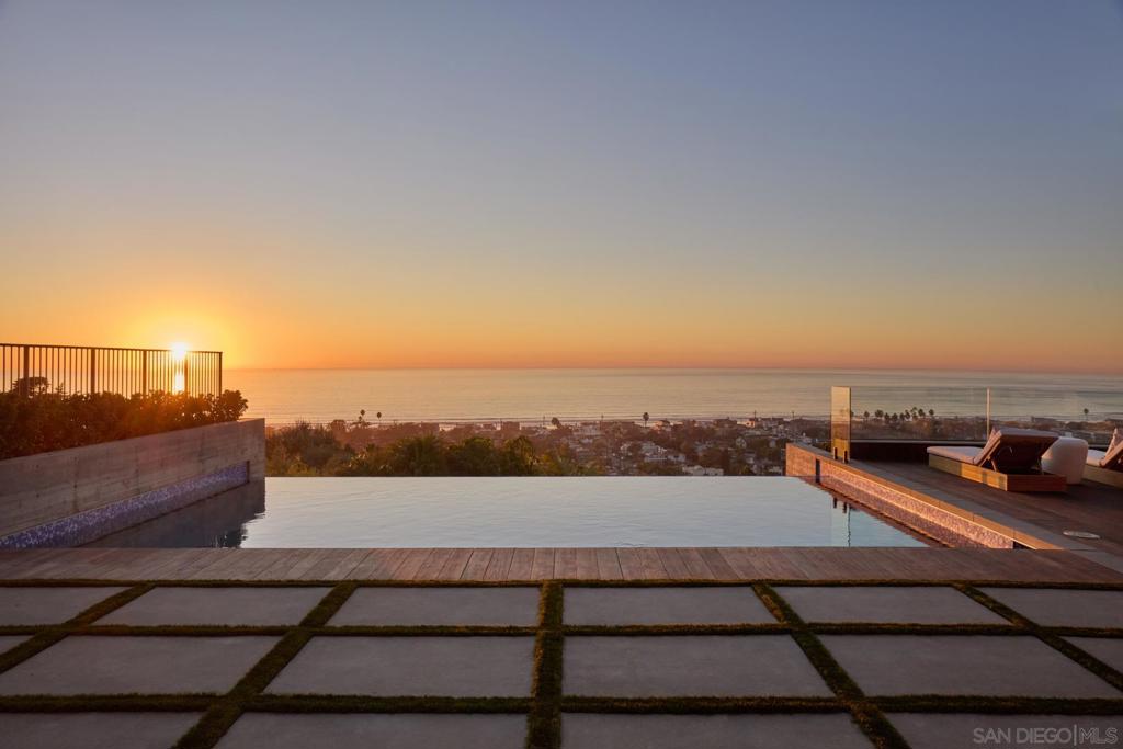 Del Mar - Residential