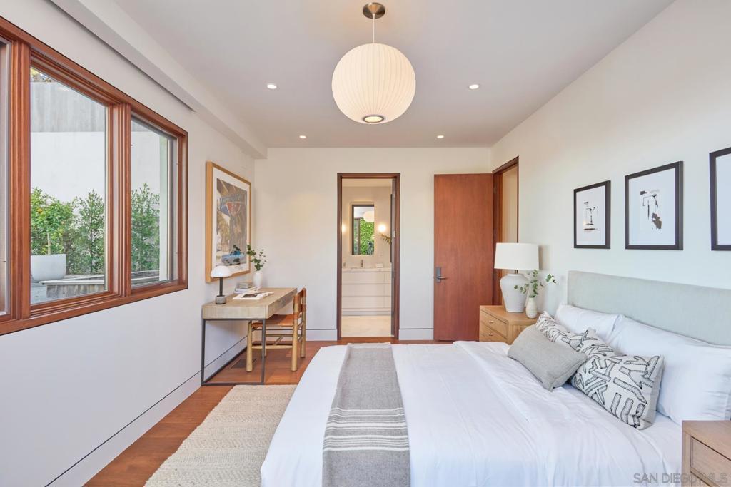 Del Mar - Residential