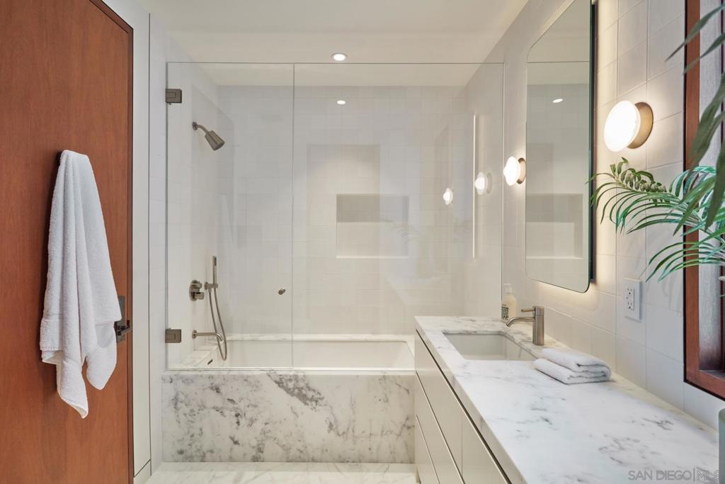 Del Mar - Residential